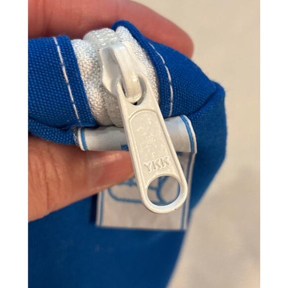 Vintage Lands’ End Blue Canvas Makeup/Toiletry Bag with White Zipper - Picture 4 of 5